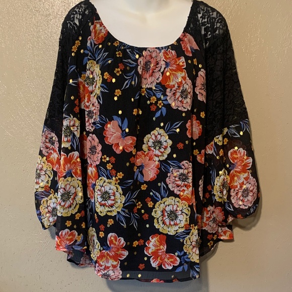 Adrienne Vittadini Tops - Adrienne Vittadini 3X NWT Black Floral Blouse with Lace Sleeves